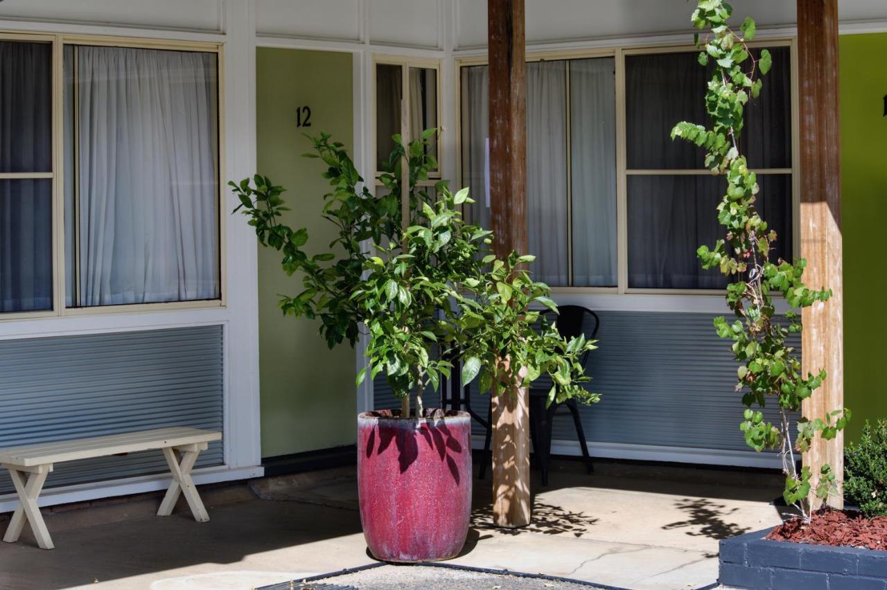 Memphis Motor Inn Parkes Bagian luar foto