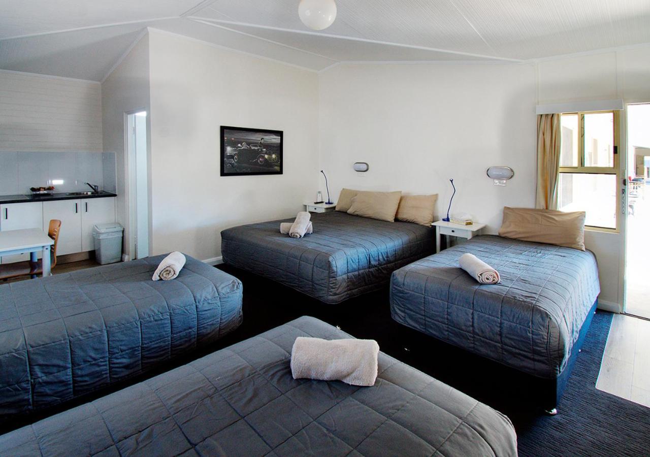 Memphis Motor Inn Parkes Bagian luar foto