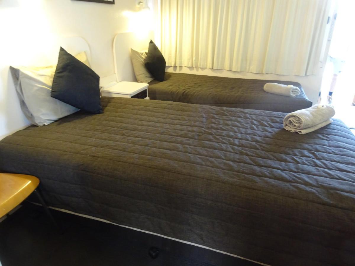 Memphis Motor Inn Parkes Bagian luar foto